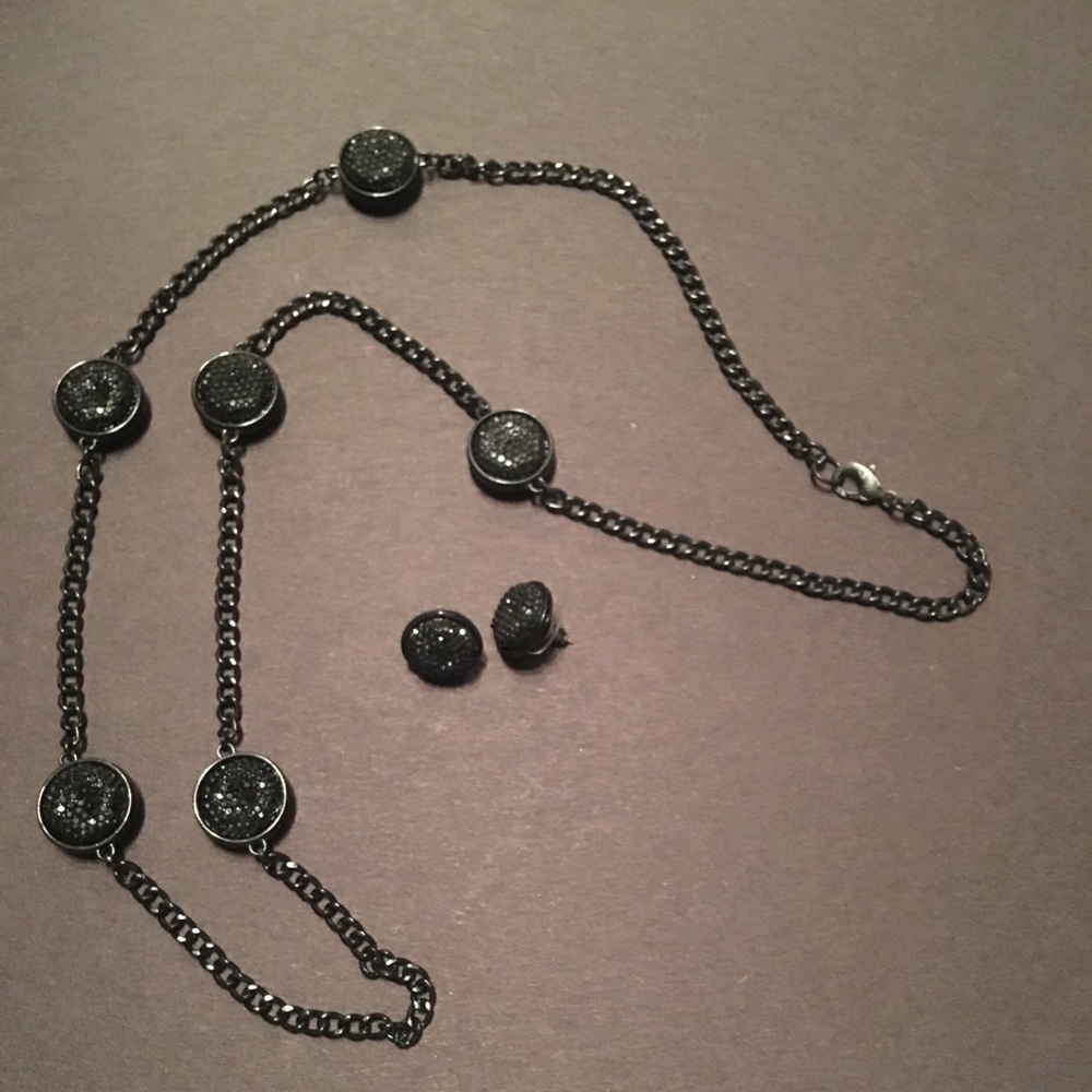 Black Necklace & Earrings set